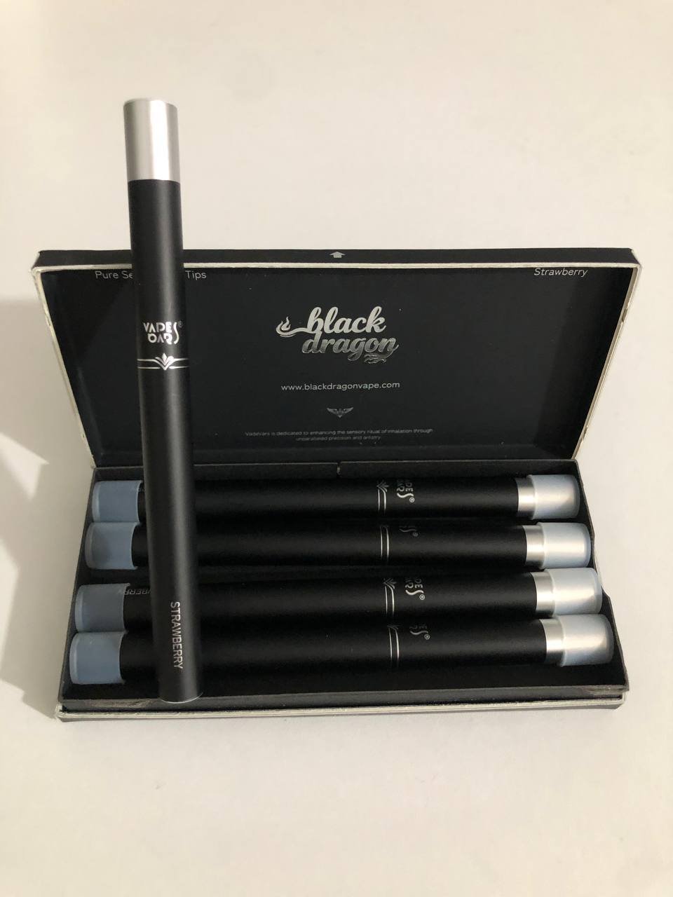 black-dragon-草莓口味-品牌标识
